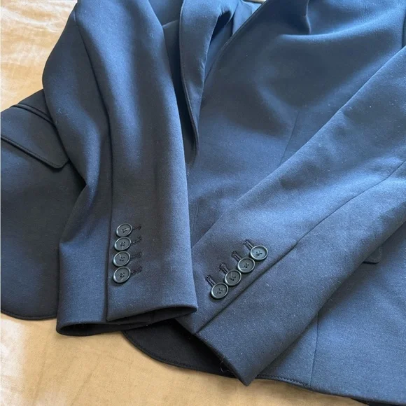 Ann Taylor Women's Black classic office minimalist Blazer jacket - Picture 8 of 9